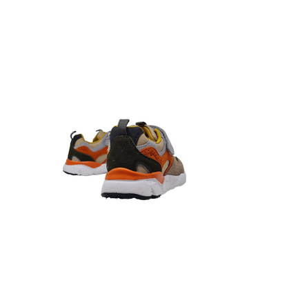 SC5586 sneakers