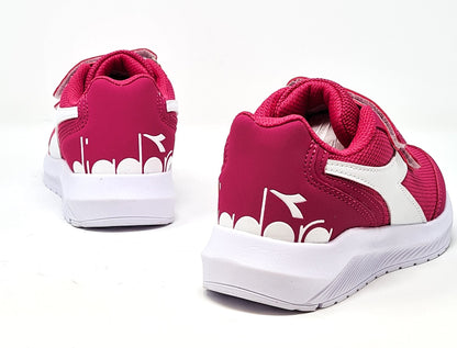 Sports shoe for girls