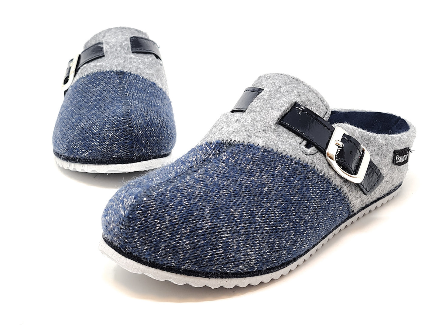 Slipper with removable footbed