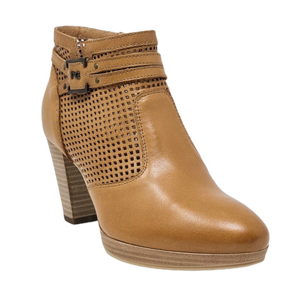 Columbia leather ankle boot E217850D/400