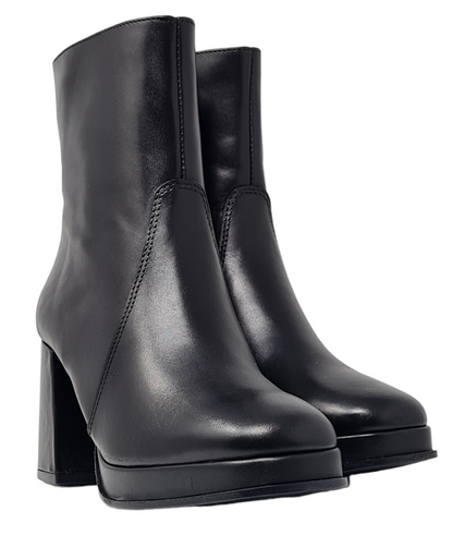 AT728 Women's Ankle Boot