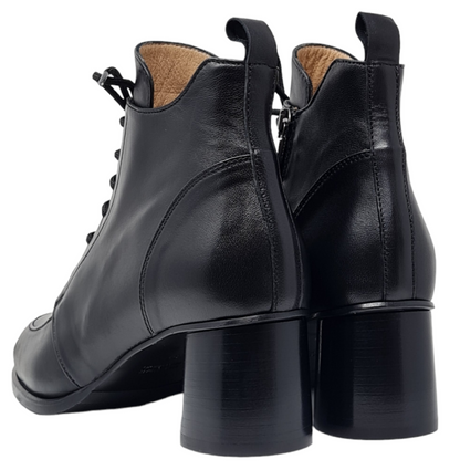 Ankle boot with zip DS1598